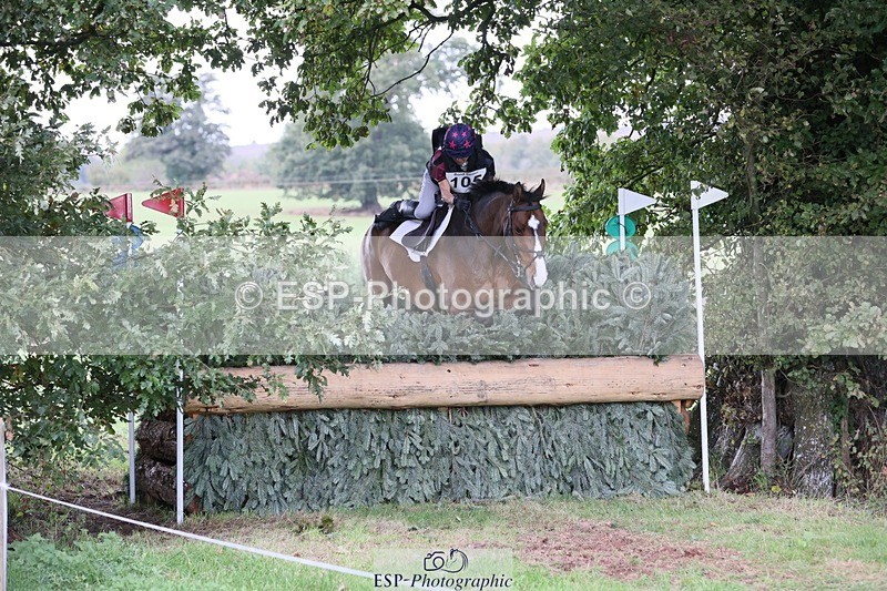 231020-134142-09139 - 105-BRIGHT.KNIGHT.III-Janet.Clarke-XC