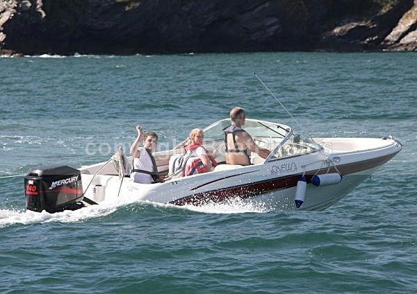 090913 FUN IMG_6513 - Speedboats