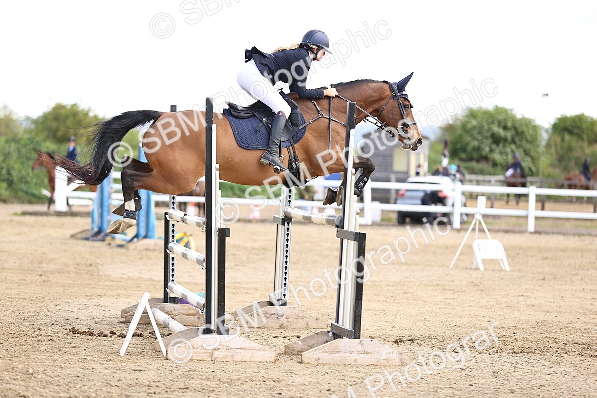 SBM_004055 - Class 17 - Senior Newcomers - 1.10m