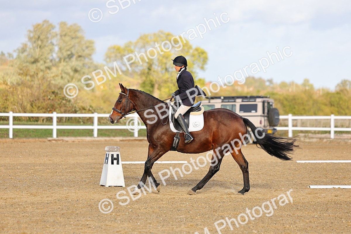 SBM_002696 - Class 8-11 - Novice 1-E1