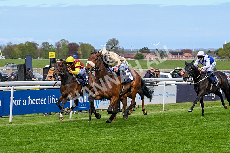 240425-Race 4-Bowen Island-1370 - Race 4