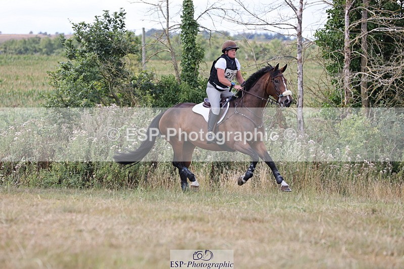 250802A-155318-06874 - F-278-Stacey.Blunn-MEADOWMARSH.DANCING.MILLIE