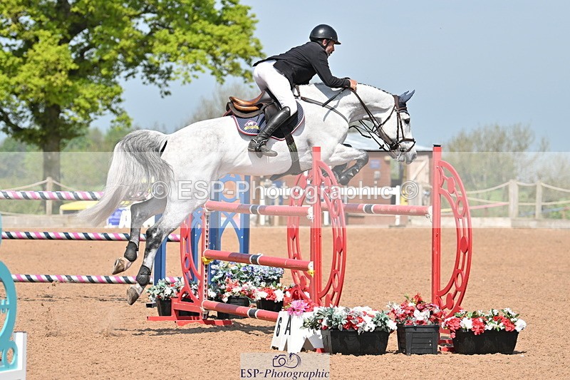 240512A-112025-17507 - Cls 48 National 1.30m Open