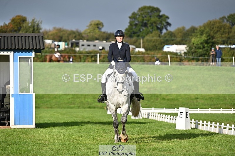 251024A-101131-08255 - G-554-Kerri.Mcnicol