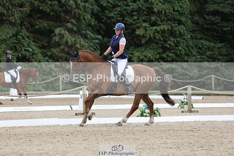 250718A-133338-01541 - 072-Emma.Trace-Laddenbrook.Truman