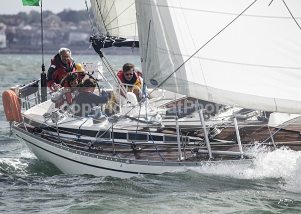 120630 FRA35267  _MG_5965 - ROUND THE ISLAND RACE - 30th June 2012