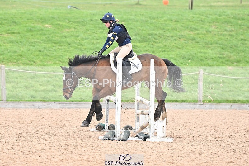 250118-113501-00752 - Cls 2 A&B 80cm 10.45 to 11.40