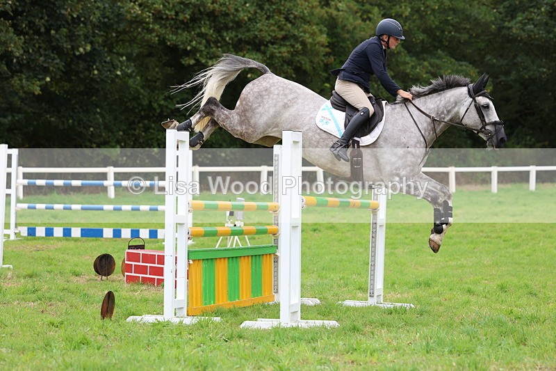 3E7A8531 - Class 8: Senior Foxhunter/1.20m open