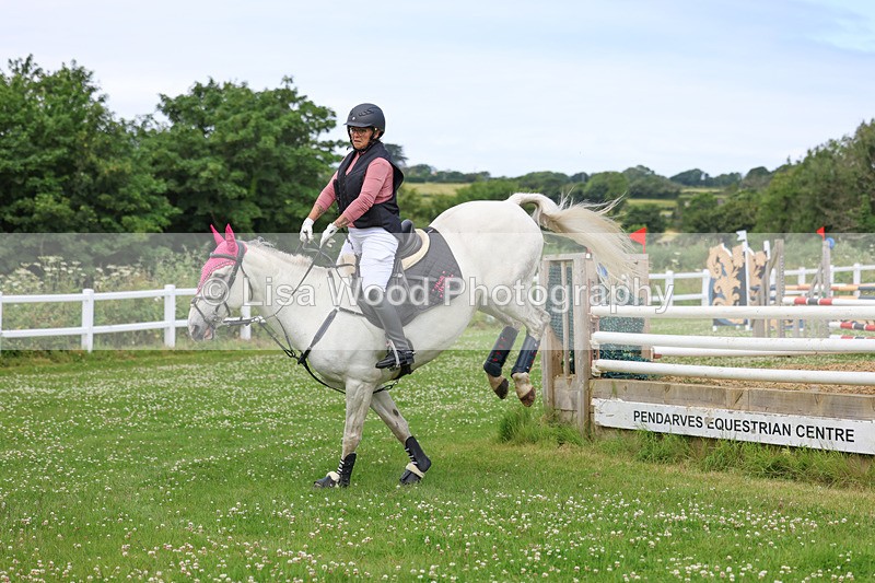 3E7A3552 - Class 6: Hawkins Motors Senior 1.00m Derby