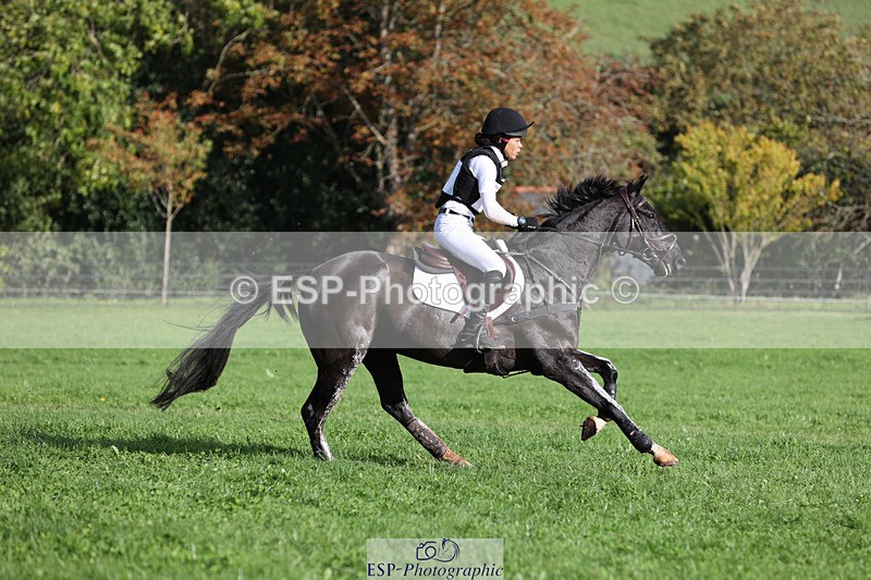 241025-114447-06554 - 052-Lydia.Heywood-JUST.THE.BISCUIT