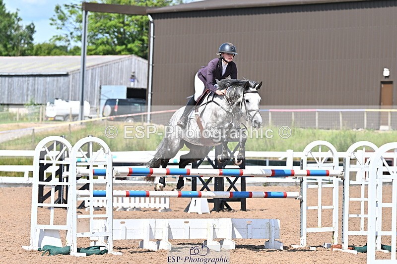 240619A-154526-00957 - Cls 5 Snr Foxhunter and 1.20m Open