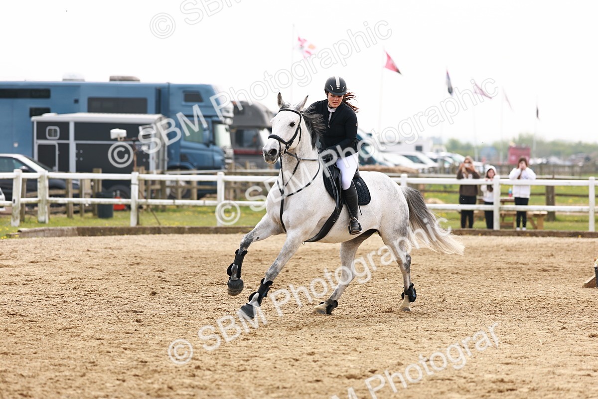  - Class 18 - Senior Newcomers - 1.10m