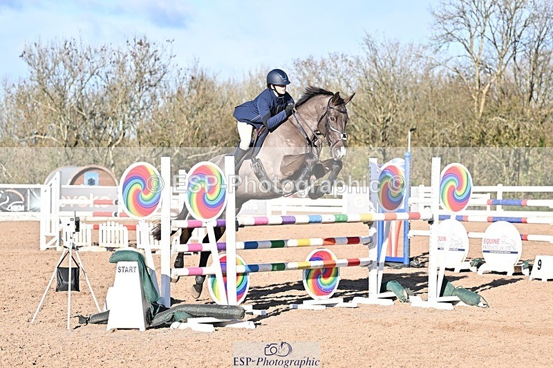 251119-125824-00410 - Cls 4 Newcomers and 1.10m Open