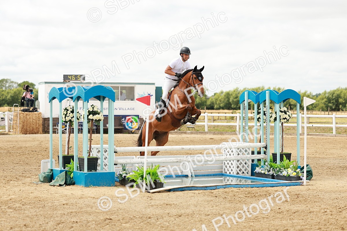 SBM_018369 - Class 21 - Senior Newcomers Championship 2d Rd