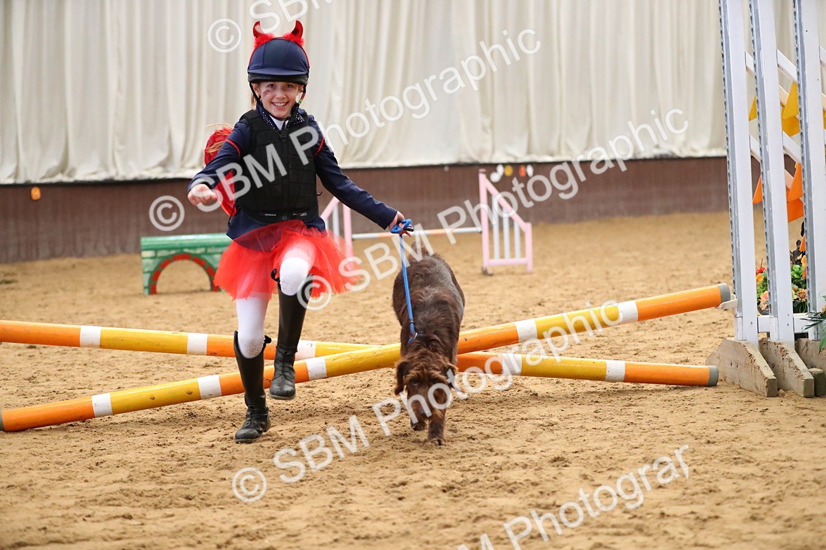 SBM_001300 - Class 3 - Horse & Hound