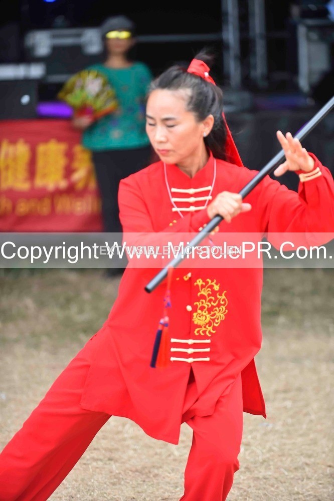 SH4_1543 - Tai Chi with Lisa Kay.