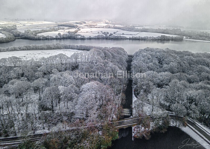 Yarrow Reservoir Overflow - Rivington And Surrounding Areas