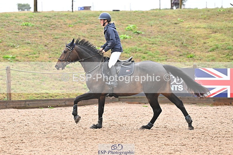 250827B-105726-00208 - Clear Round & Cls 1 Brit Nov 90cm