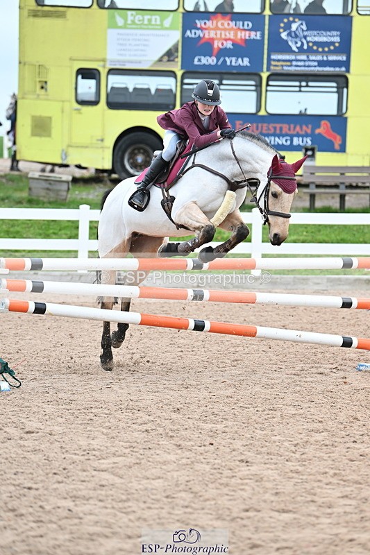 231119A-113313-05436 - Sun Cls 5 Newcomers & 1m Open