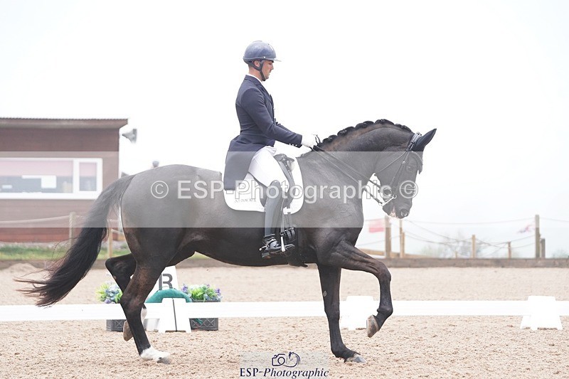 250404-092428-04024 - 022-Jezz.Palmer-Romanno.Weltino