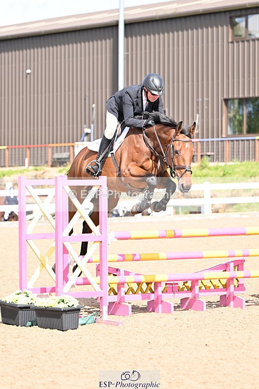 240912A-141745-01946 - Cls 12 1.05m Amateur Qualifier