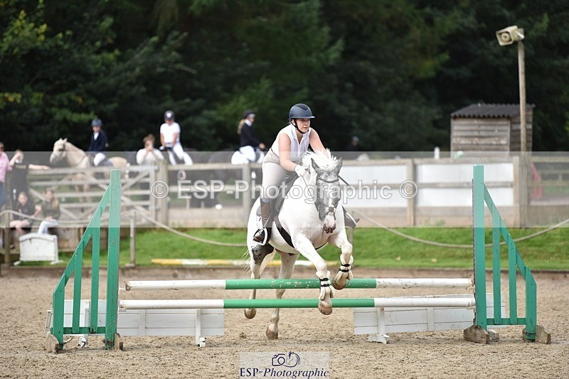 240802-100948-00722 - 70cm Round 1