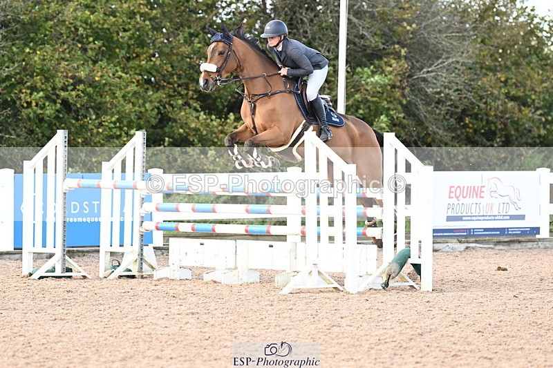 241023A-143514-01076 - Cls 4 Newcomers and 1.10m Open