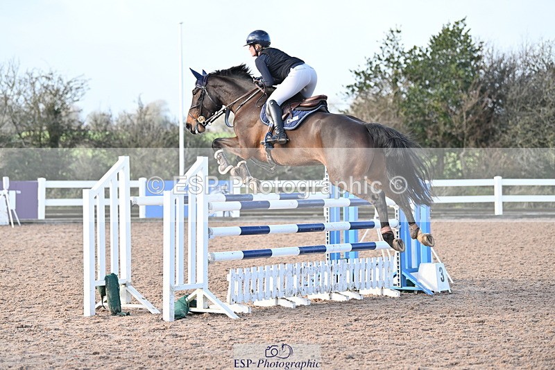 231209A-130749-01825 - Cls 13 Foxhunter & 1.20m Open