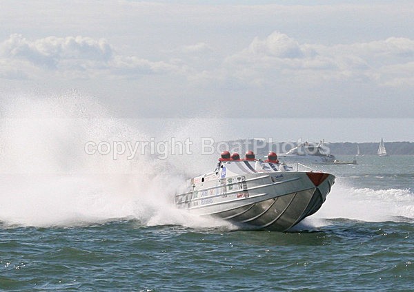 050828 COWES TORQUAY POWERBOAT RACE IMG_2319 - 2005 Photos