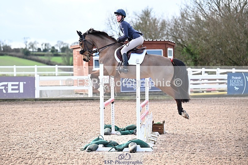 260128-104533-00154 - Clear Round & Brit Nov 90cm