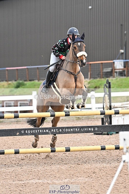 241206-131120-00930 - Cls 5 Newcomers and 1.10m Open