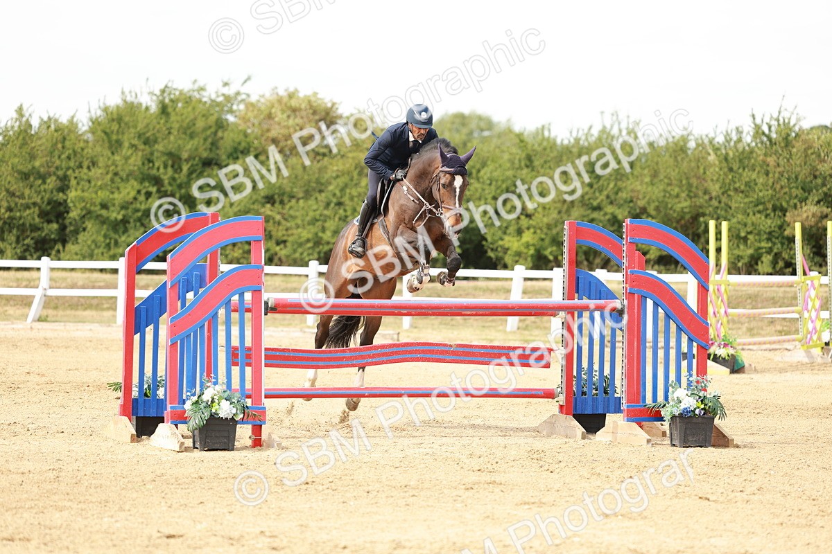 SBM_008185 - Class 4 - Senior Foxhunter - 1.20m Open