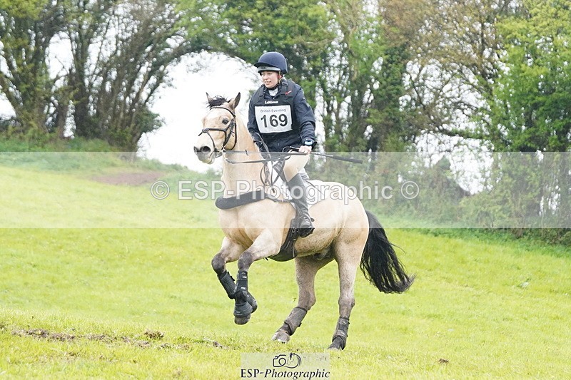 250418-145940-05365 - 169-Chloe.Dunn-TOWERHILL.SHAMIE