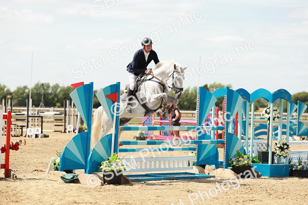 SBM_007728 - Class 3 - Senior Newcomers - 1.10m Open