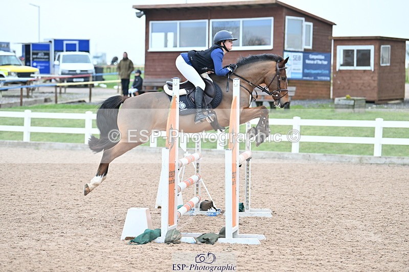 240128A-122835-00869 - Cls 4 Pony Newcomers and 1m Open