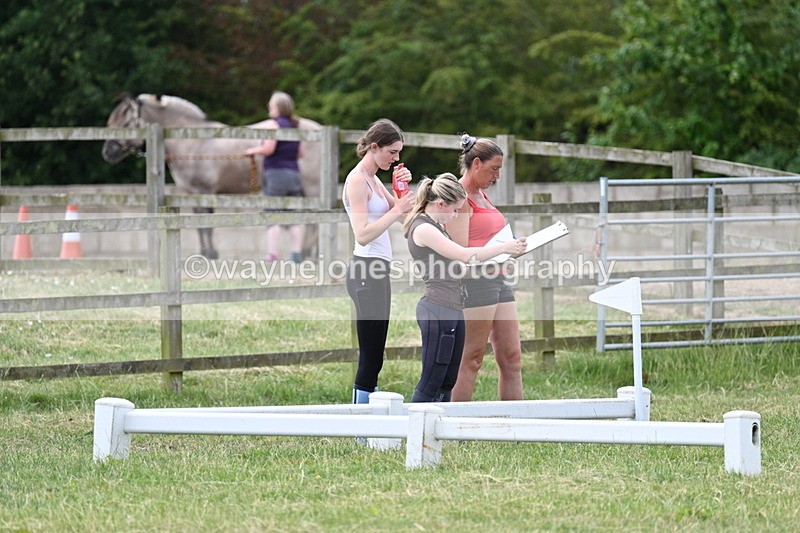 WJ7_5371 - 60cm XC Time 10:17 to 10:49