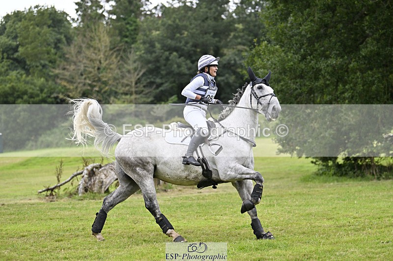 240825X-180521-38314 - 80cm XC 17.30 to End