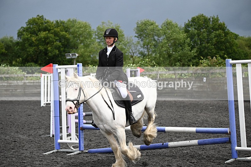 WJ6_0237 - Class 13 Novice 60cm