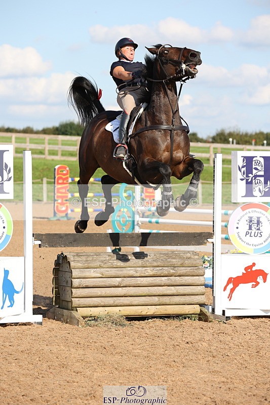 230915A-160813-03049 - Cls 6 Snr 1.05m Derby