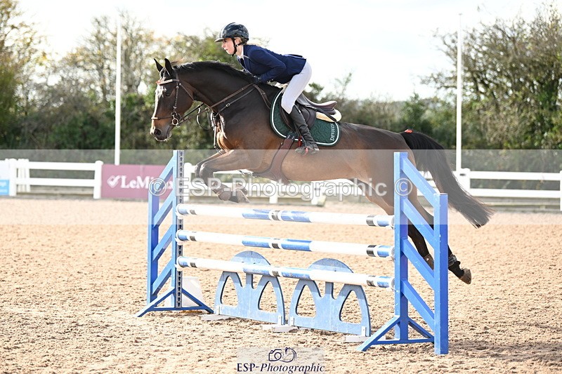 241023A-142728-01046 - Cls 4 Newcomers and 1.10m Open