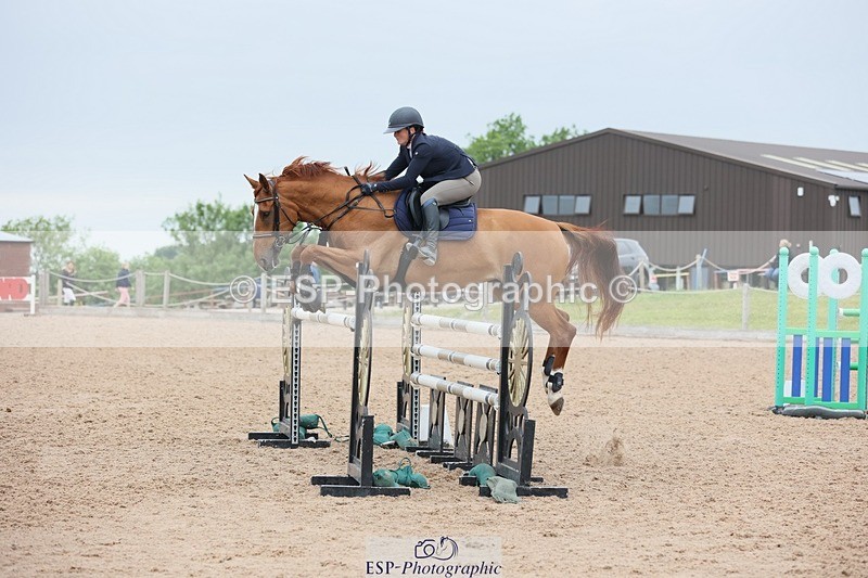 250524-130256-04896 - Cls 15 Snr Fox 1st Rnd