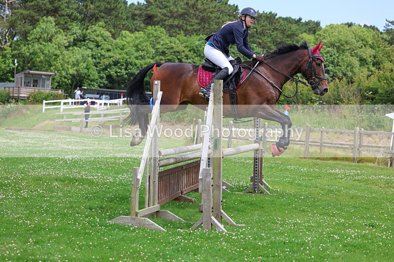 3E7A3579 - Class 6: Hawkins Motors Senior 1.00m Derby