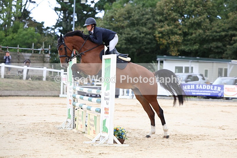 3E7A3037 - Class 8: Senior Newcomers/1.10m open