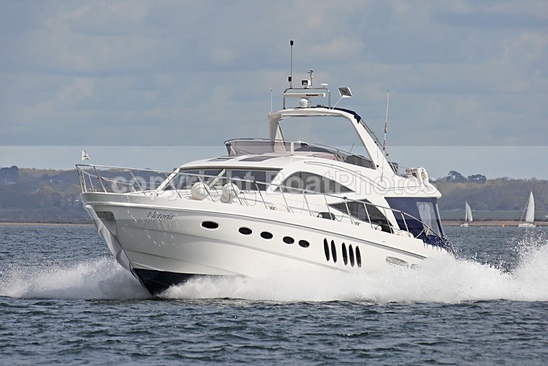 160430 VICTORIA - SEALINE Y92A0658 - Flybridge Cruisers