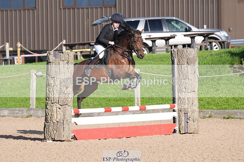 250921-093243-01987 - Cls 2 Pony Intro 70cm