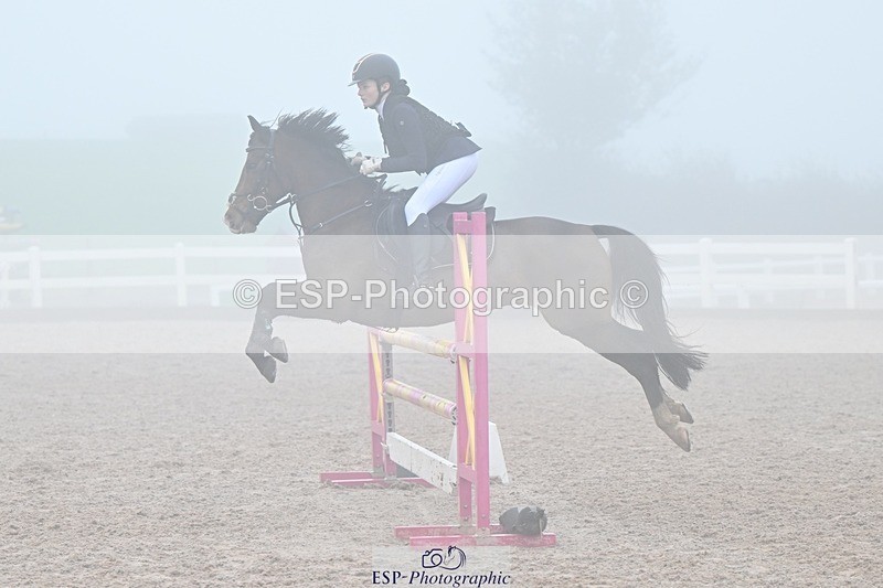 251115-113902-00243 - Cls 9 Pony Newcomers and 1m Open