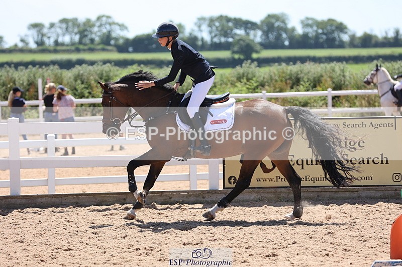 240629A-135805-06635 - Cls 19 Foxhunter and 1.10m Open