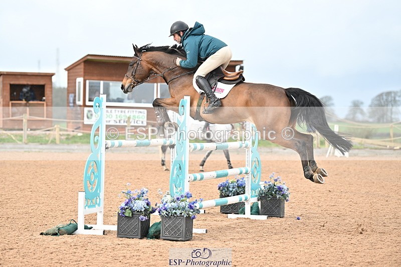 240315A-121610-00865 - Cls 3 Snr Foxhunter