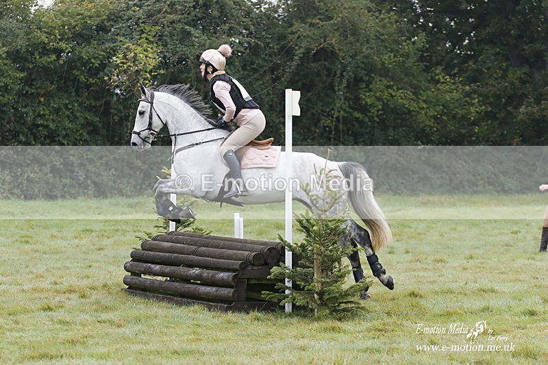 WWHT 171021 0532 - Novice Restricted (0.80m)  17/10/21