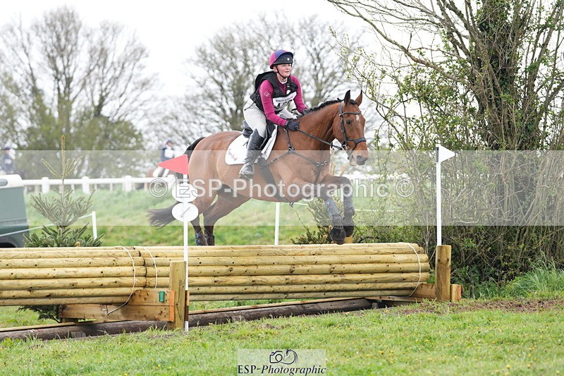 250419-104919-09110 - 459-Ella.Otto-SUMMERBRIDGE.TIPP